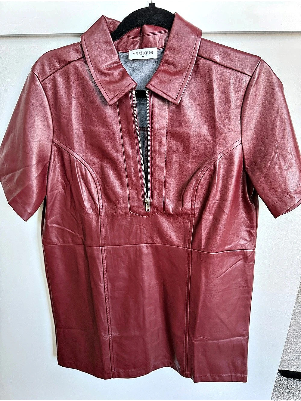 vestique Short Sleeve Leather Jacket in Burgundy Size Medium